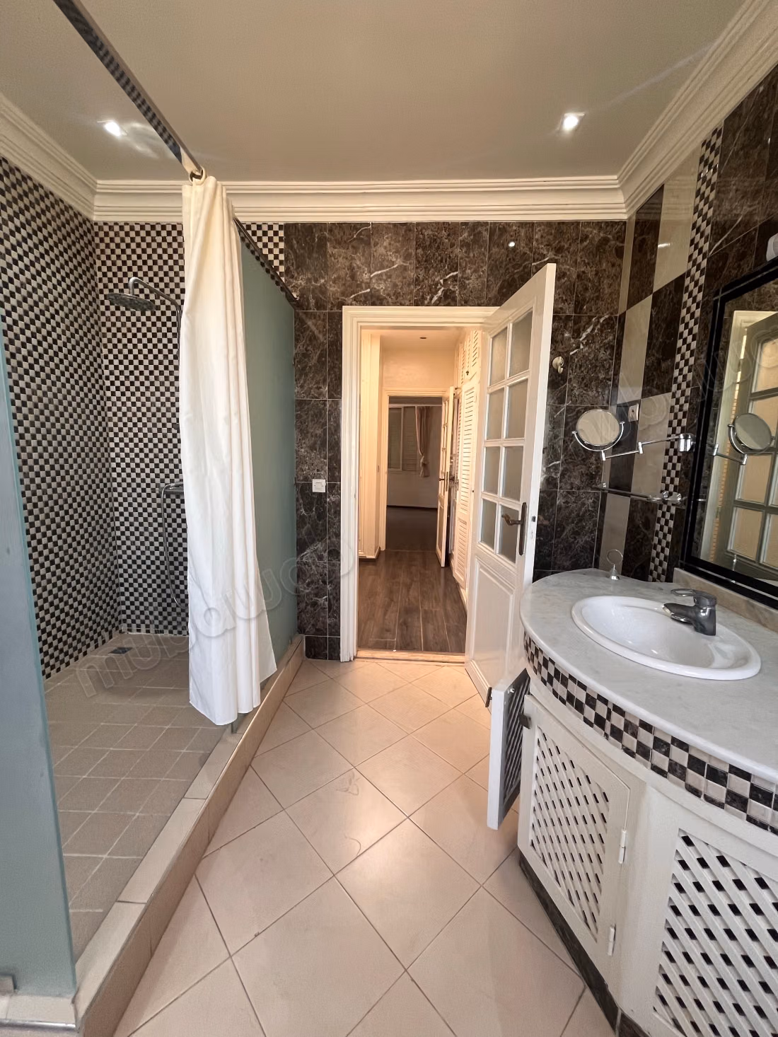 Villa de luxe à louer à Sidi Maarouf 
usage habitation ou bureaux