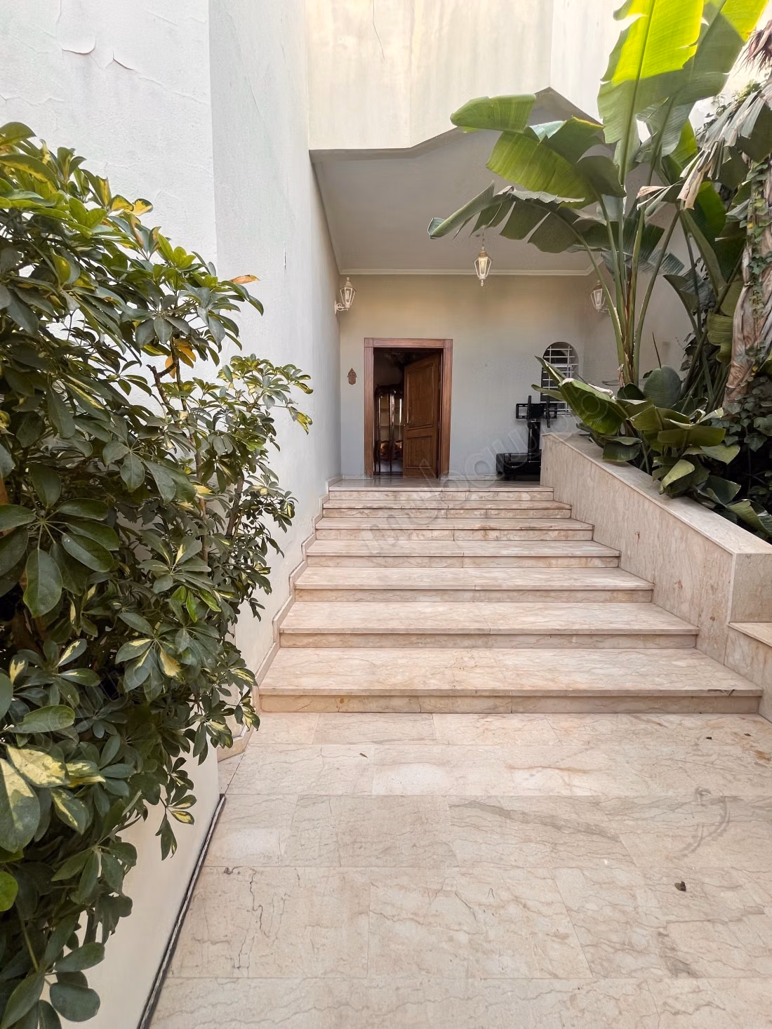 Villa de luxe à louer à Sidi Maarouf 
usage habitation ou bureaux