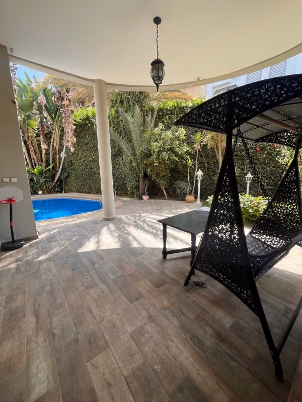 Villa de luxe à louer à Sidi Maarouf 
usage habitation ou bureaux