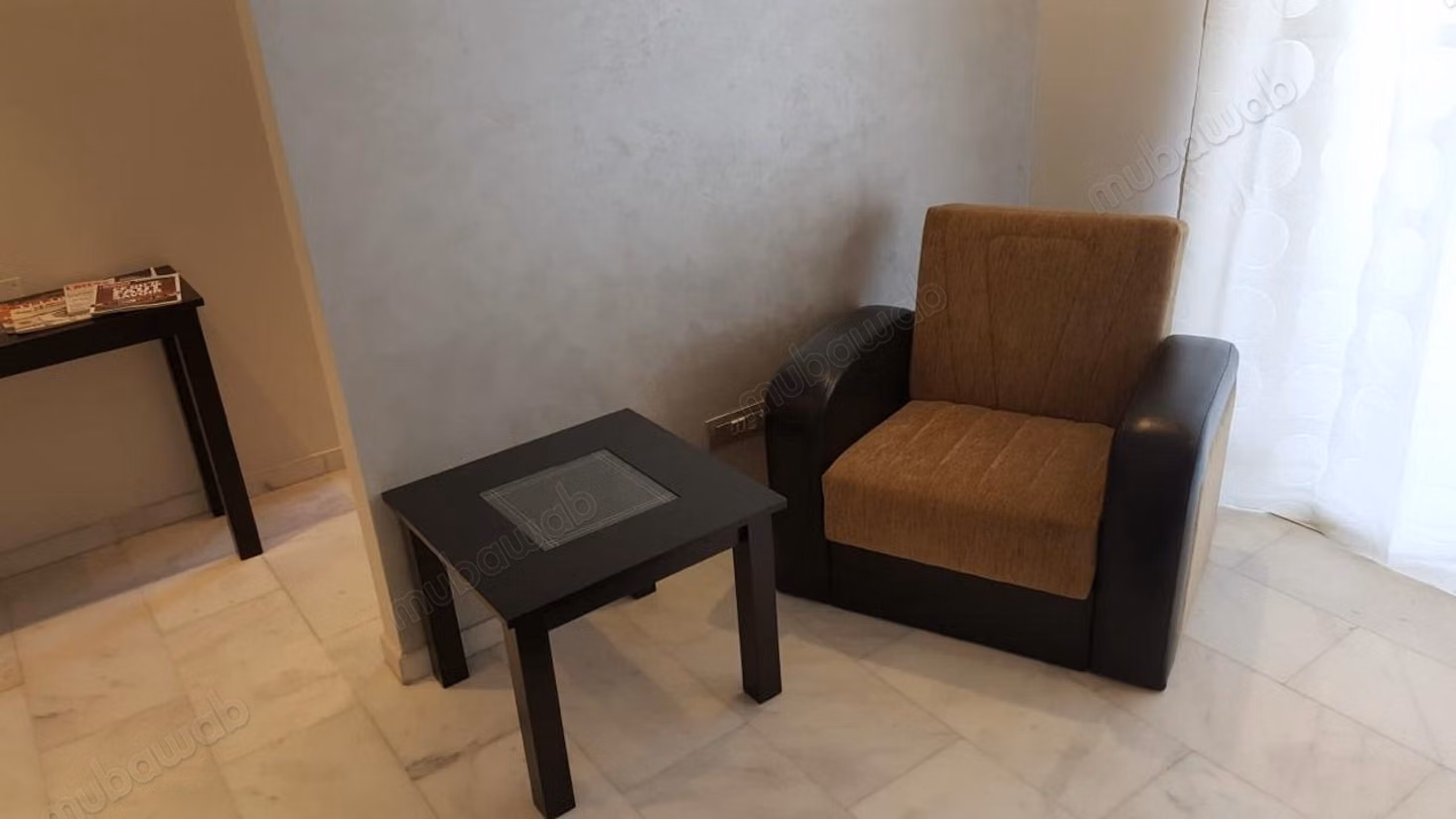 Grand studio à Riyad. Prestigia 
Surface totale 42 m². Meublé
