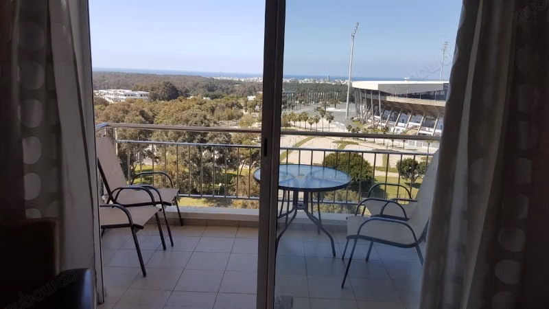 Grand studio à Riyad. Prestigia 
Surface totale 42 m². Meublé