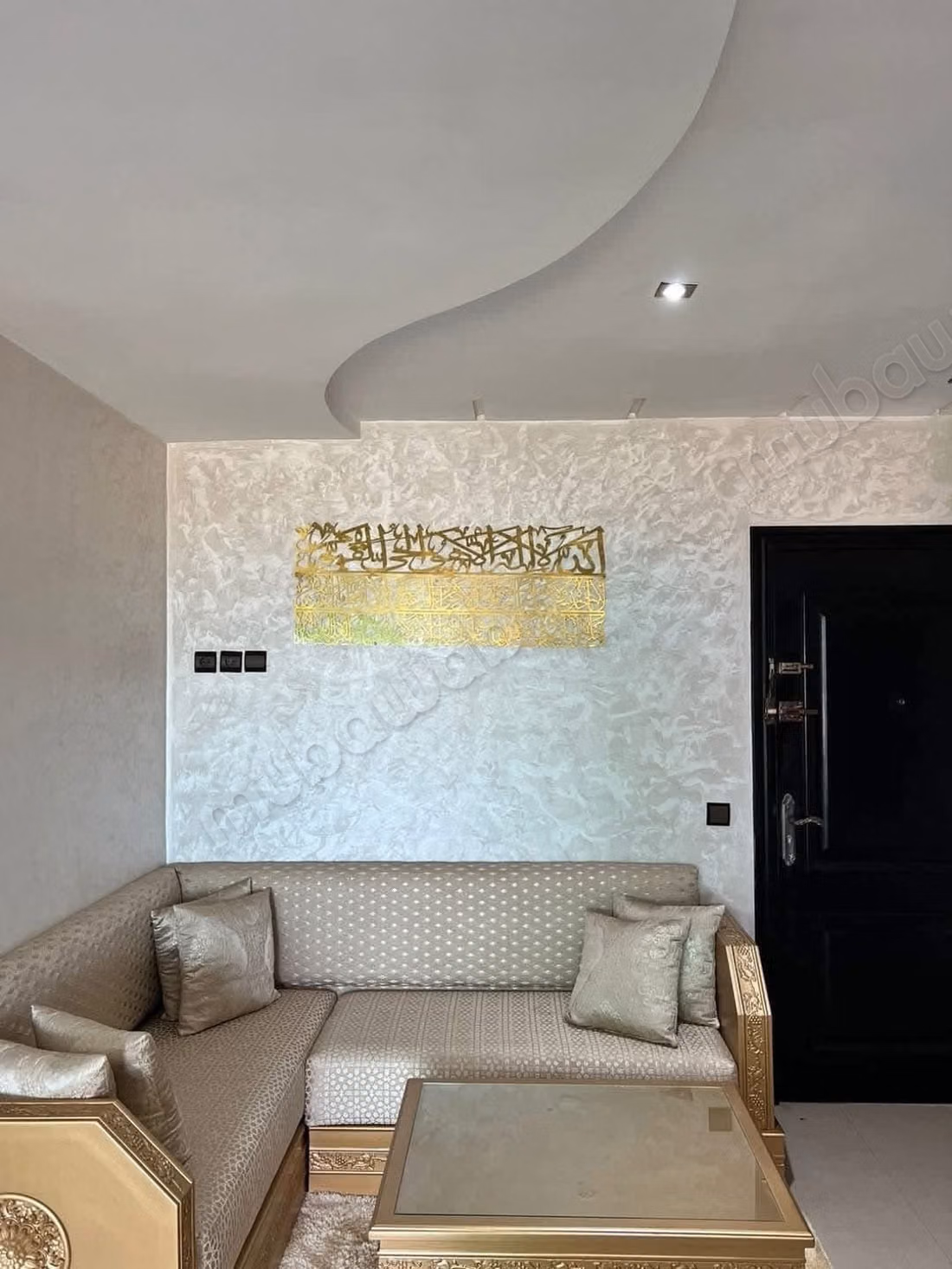 Location d'un appartement à Quartier du Parc.
Surface de 87 m².
Meublé
