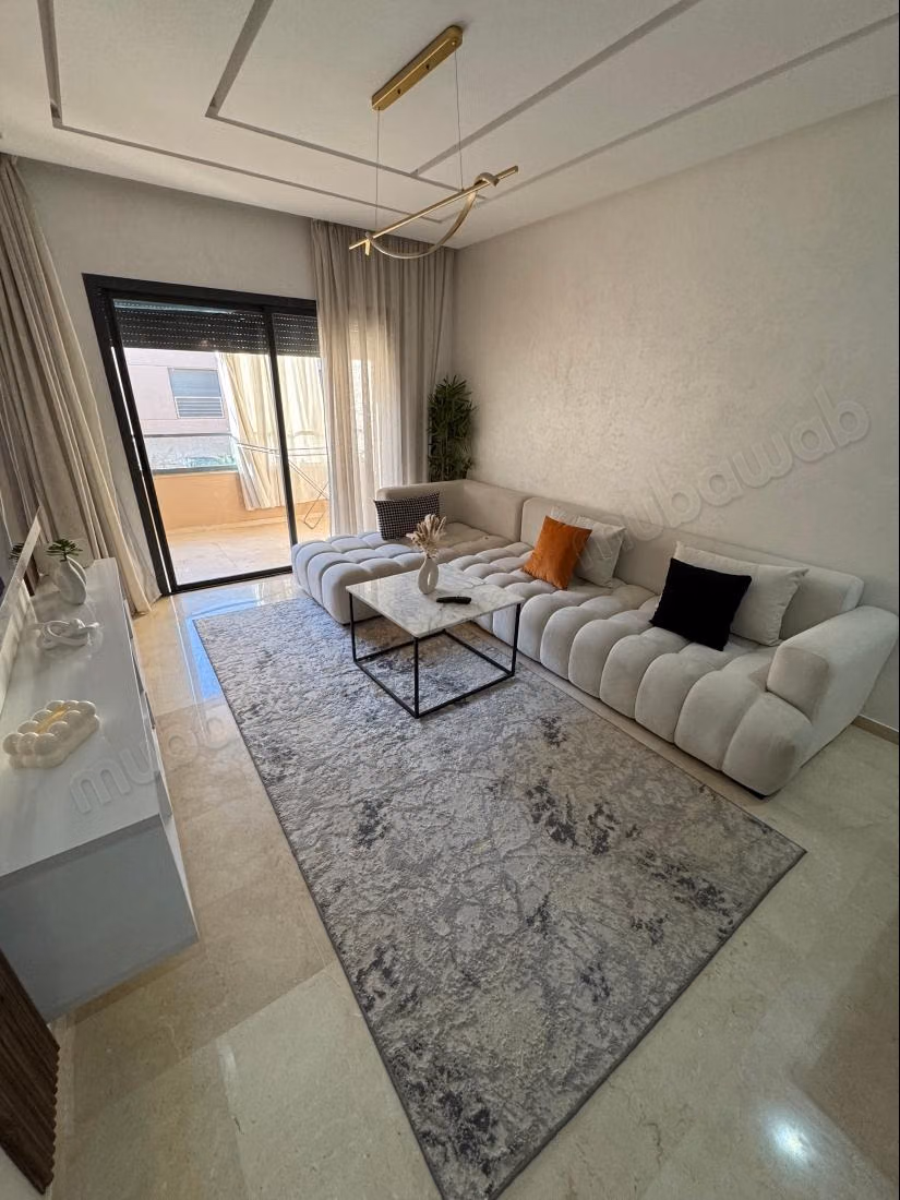 Appartement en location à Hivernage. 4 pièces. Bien meublé