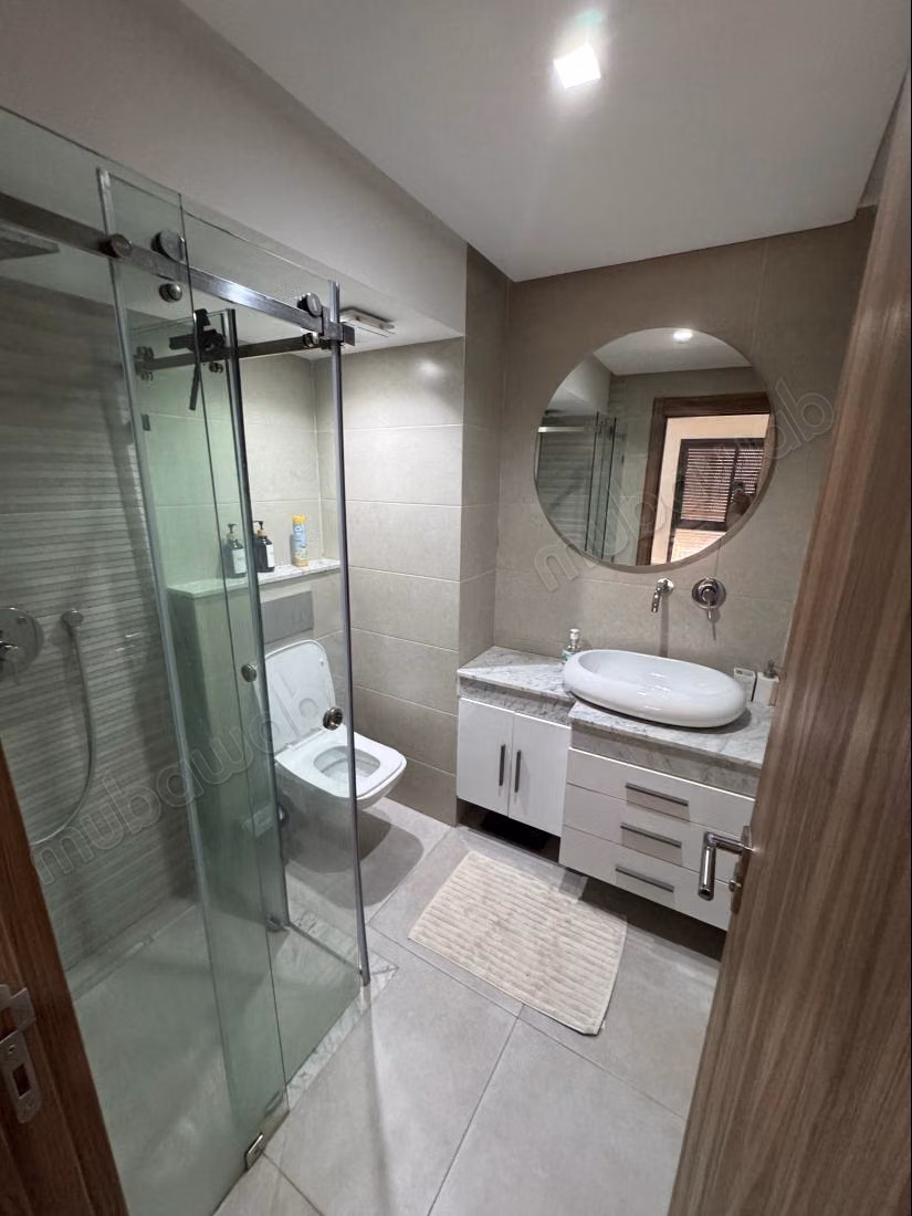 Appartement en location à Hivernage. 4 pièces. Bien meublé
