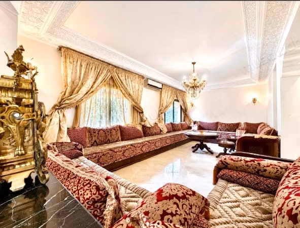 En Location Meublée: Villa familiale de style marocain à louer – Semlalia, Gueliz Marrakec
