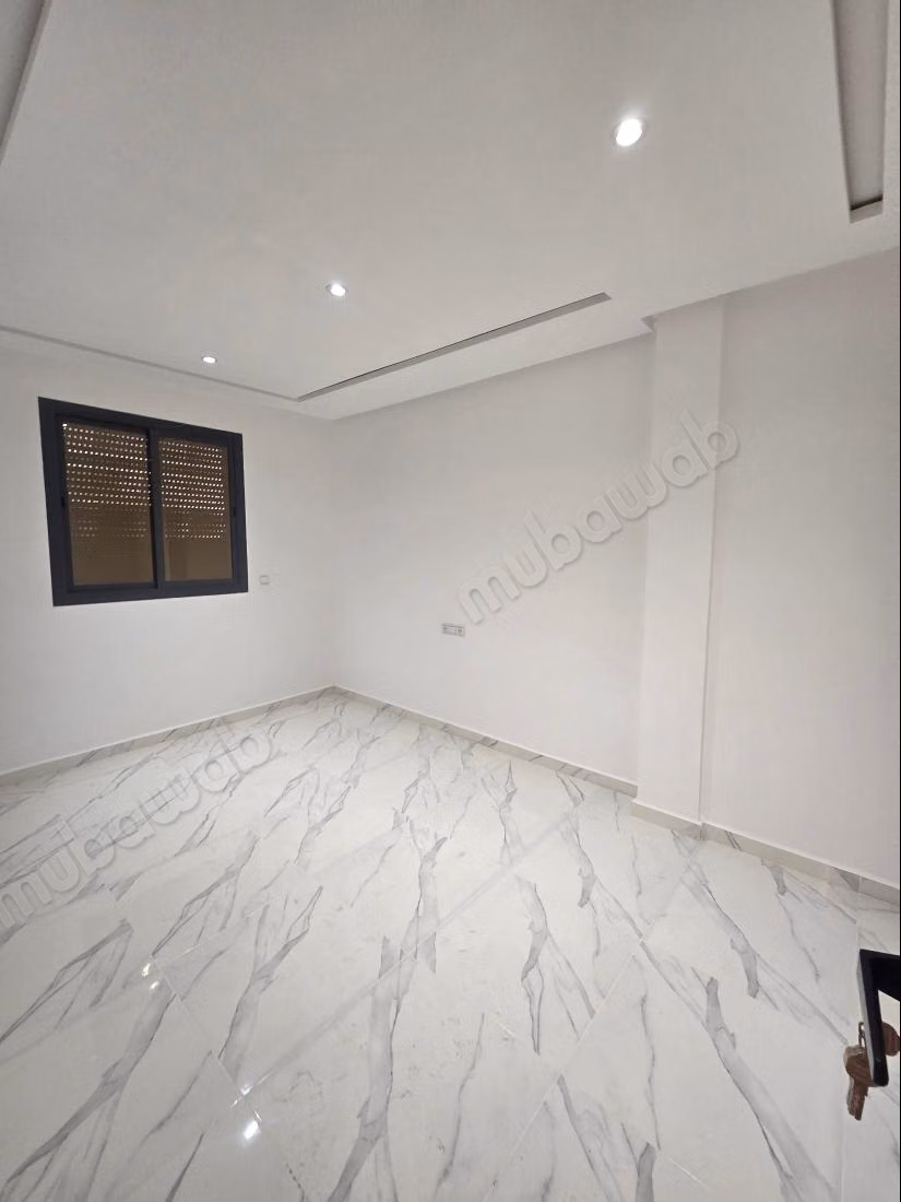 Lovely apartment for sale in Martil. 3 lovely rooms. Balcony and garden