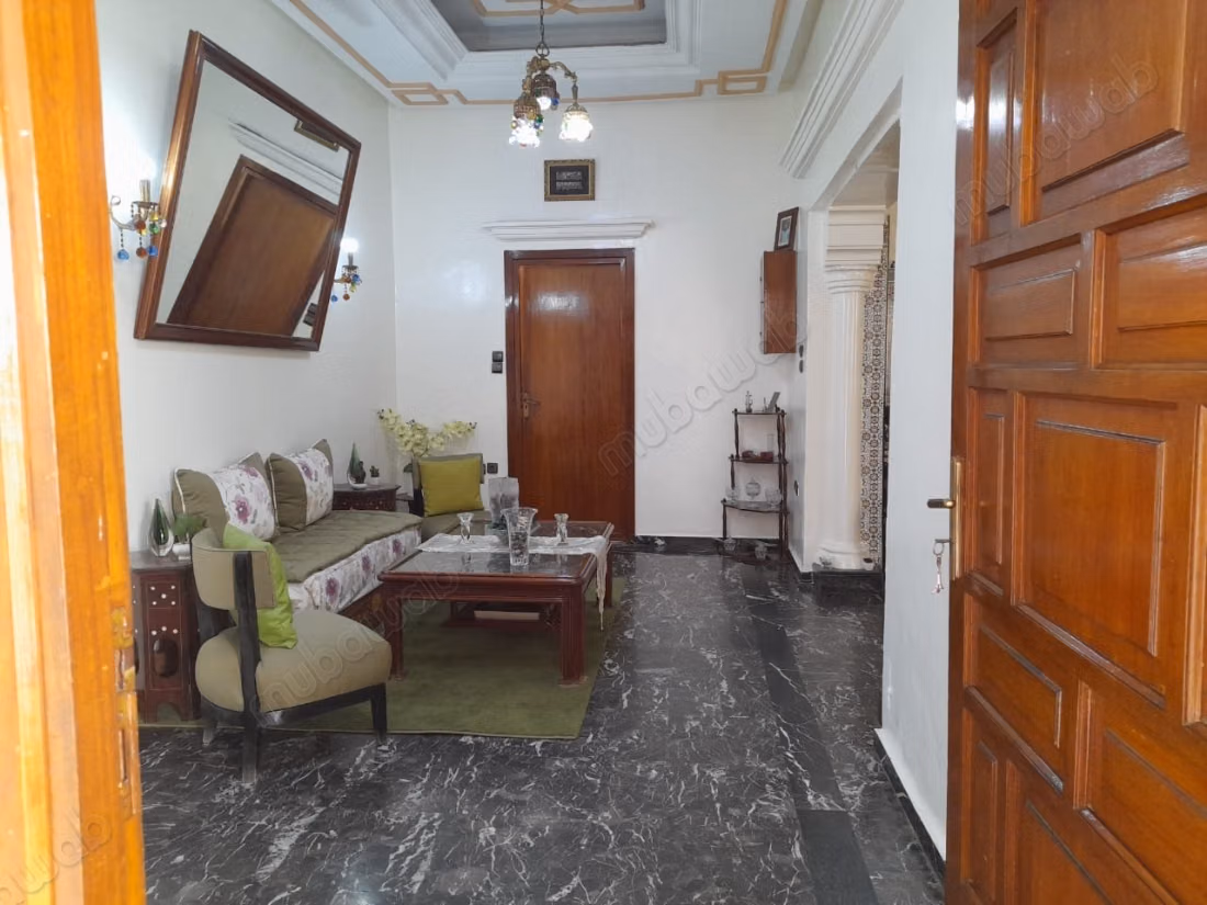 Magnifique villa à vendre à Ain Borja. Surface de 301 m². Meublé