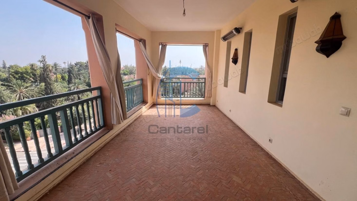 Apartamento de 3 habitaciones renovado en 2025 con terraza en alquiler en Hivernage Marrakech