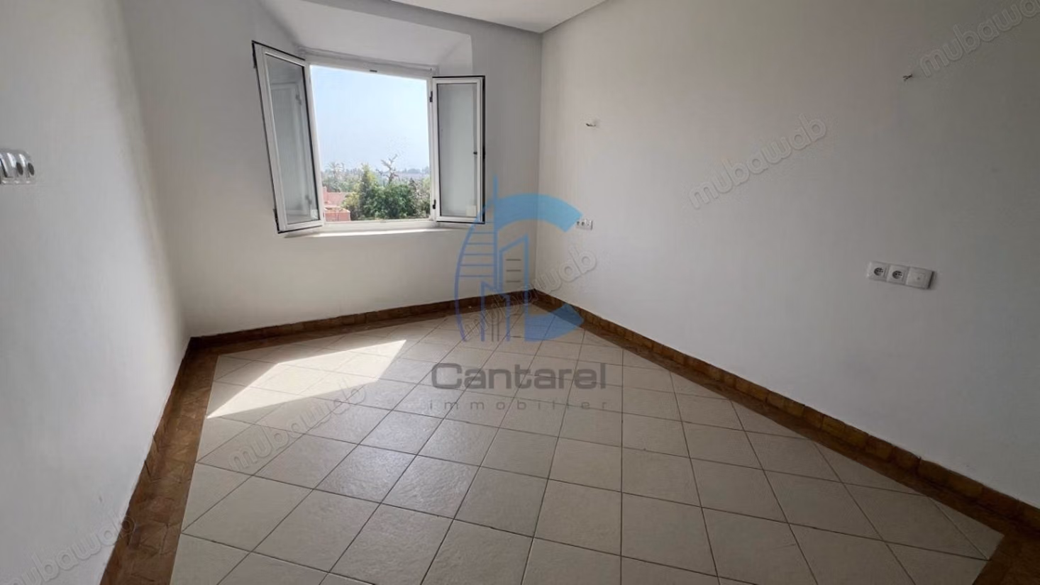 Apartamento de 3 habitaciones renovado en 2025 con terraza en alquiler en Hivernage Marrakech
