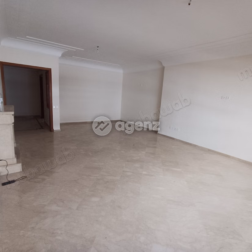 Appartement à vendre 229 m², 3 chambres 
Maârif Casablanca