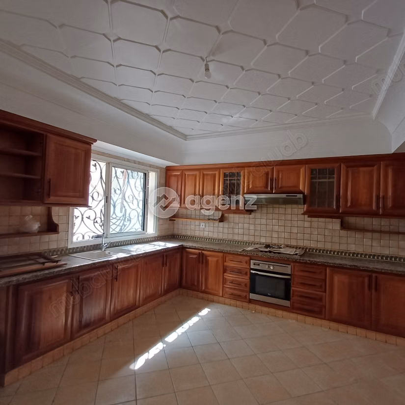 Appartement à vendre 229 m², 3 chambres 
Maârif Casablanca