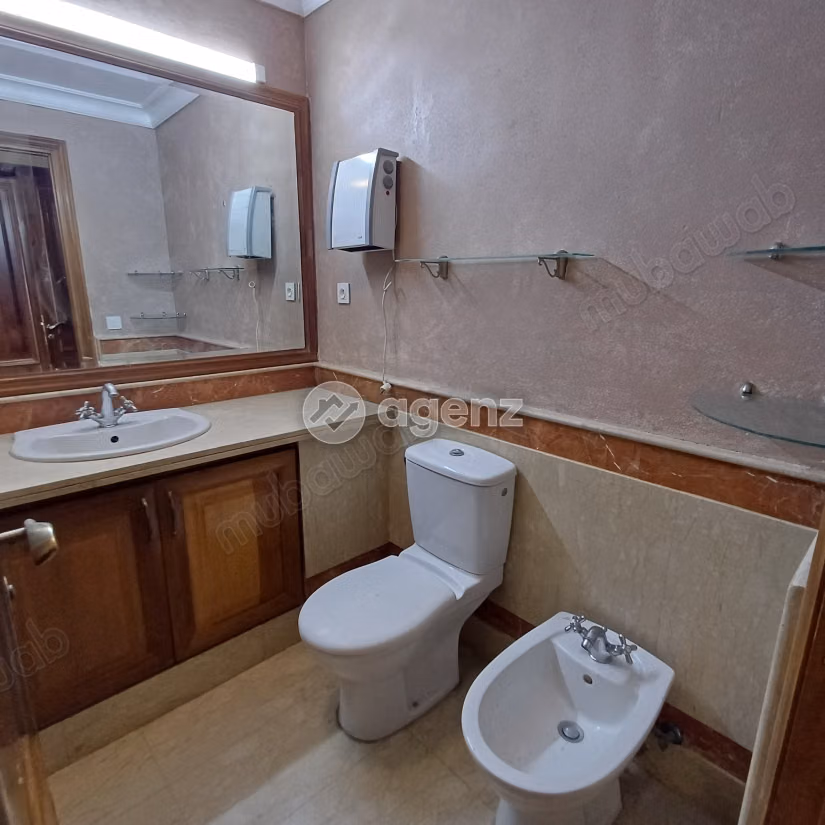 Appartement à vendre 229 m², 3 chambres 
Maârif Casablanca