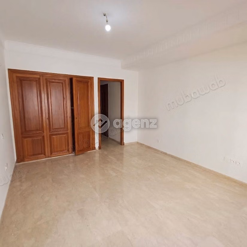 Appartement à vendre 229 m², 3 chambres 
Maârif Casablanca