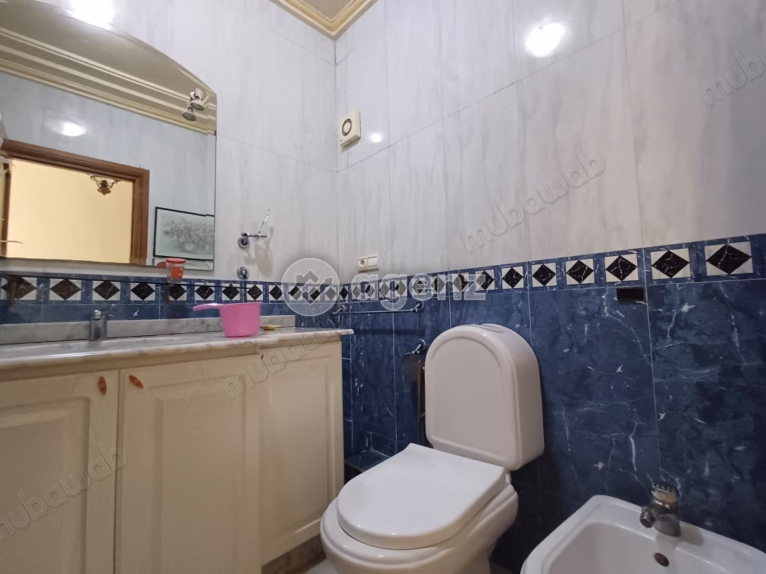 Appartement à vendre 136 m², 3 chambres 
Oasis sud Casablanca
