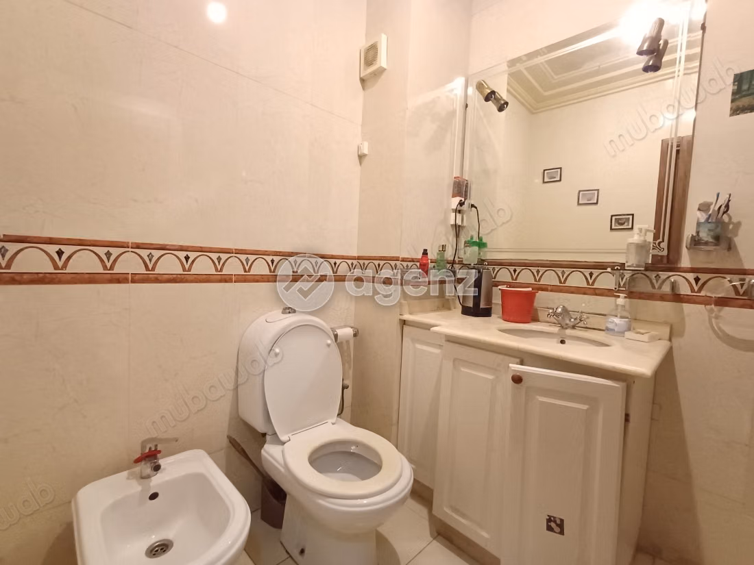Appartement à vendre 136 m², 3 chambres 
Oasis sud Casablanca