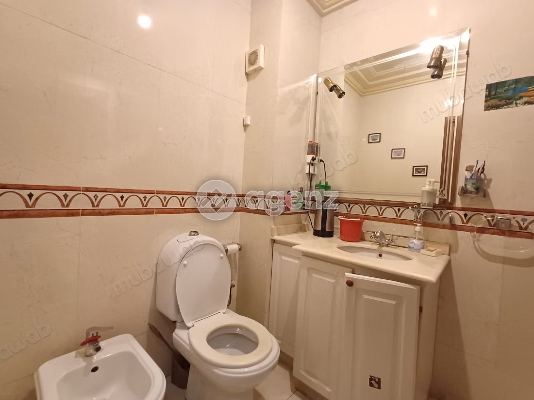 Appartement à vendre 136 m², 3 chambres 
Oasis sud Casablanca