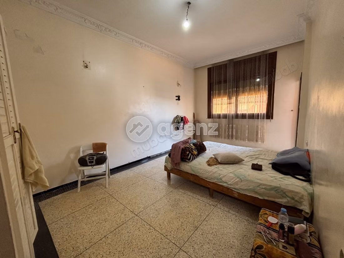 Villa à vendre 250 m², 10 chambres 
Oulfa 
Casablanca