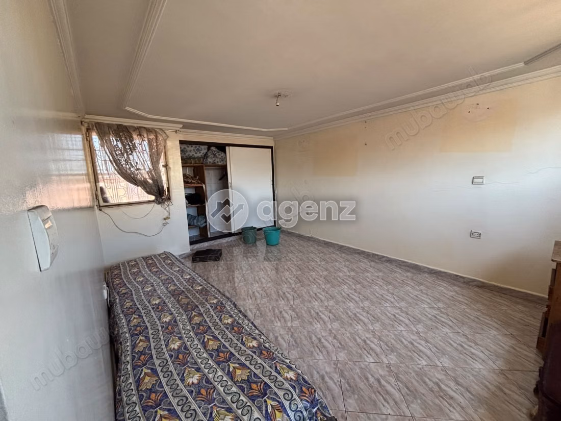 Villa à vendre 250 m², 10 chambres 
Oulfa 
Casablanca