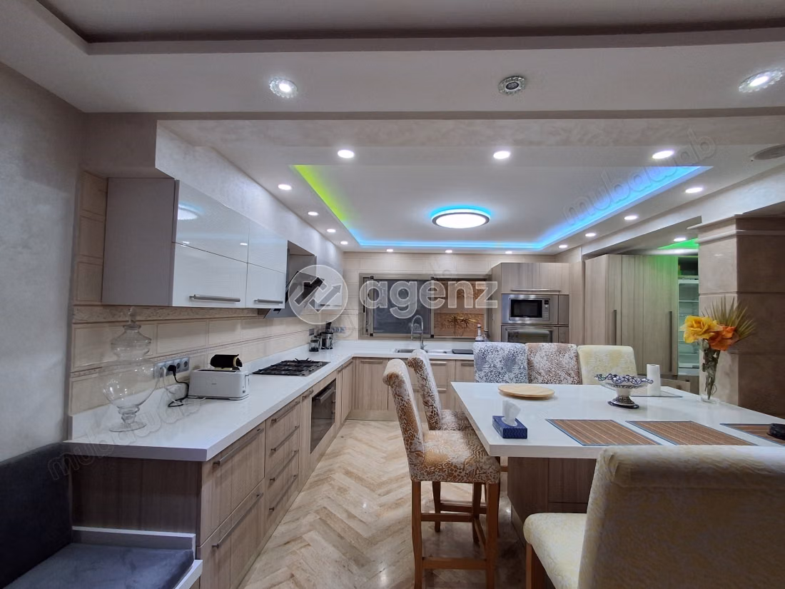 Villa te koop 400 m², 3 slaapkamers Andere Skhirat Témara