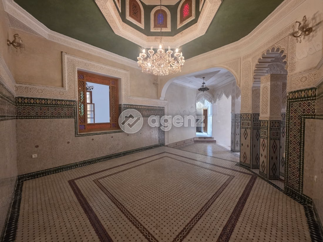 Villa for sale 411 m², 4 bedrooms Masmoudi Marrakech