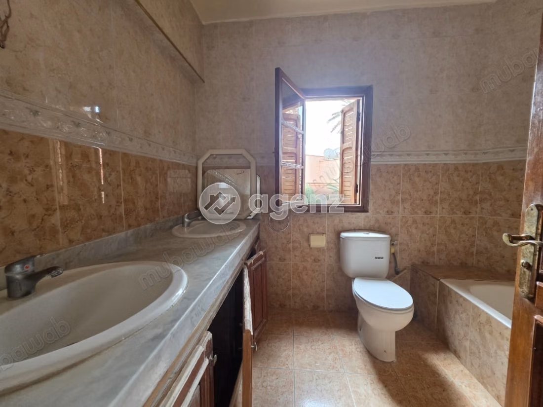 Villa for sale 411 m², 4 bedrooms Masmoudi Marrakech