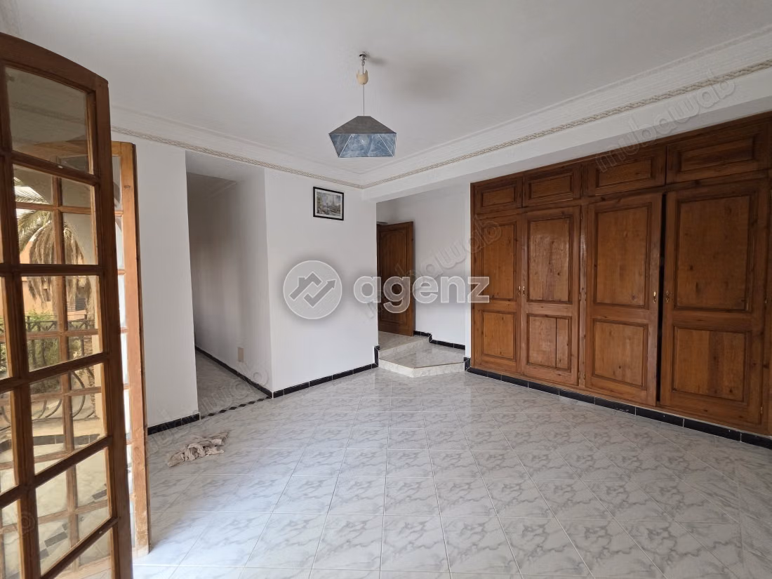 Villa for sale 411 m², 4 bedrooms Masmoudi Marrakech