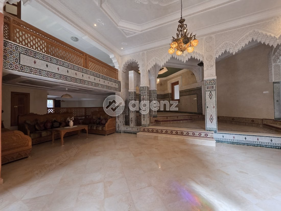 Villa for sale 411 m², 4 bedrooms Masmoudi Marrakech