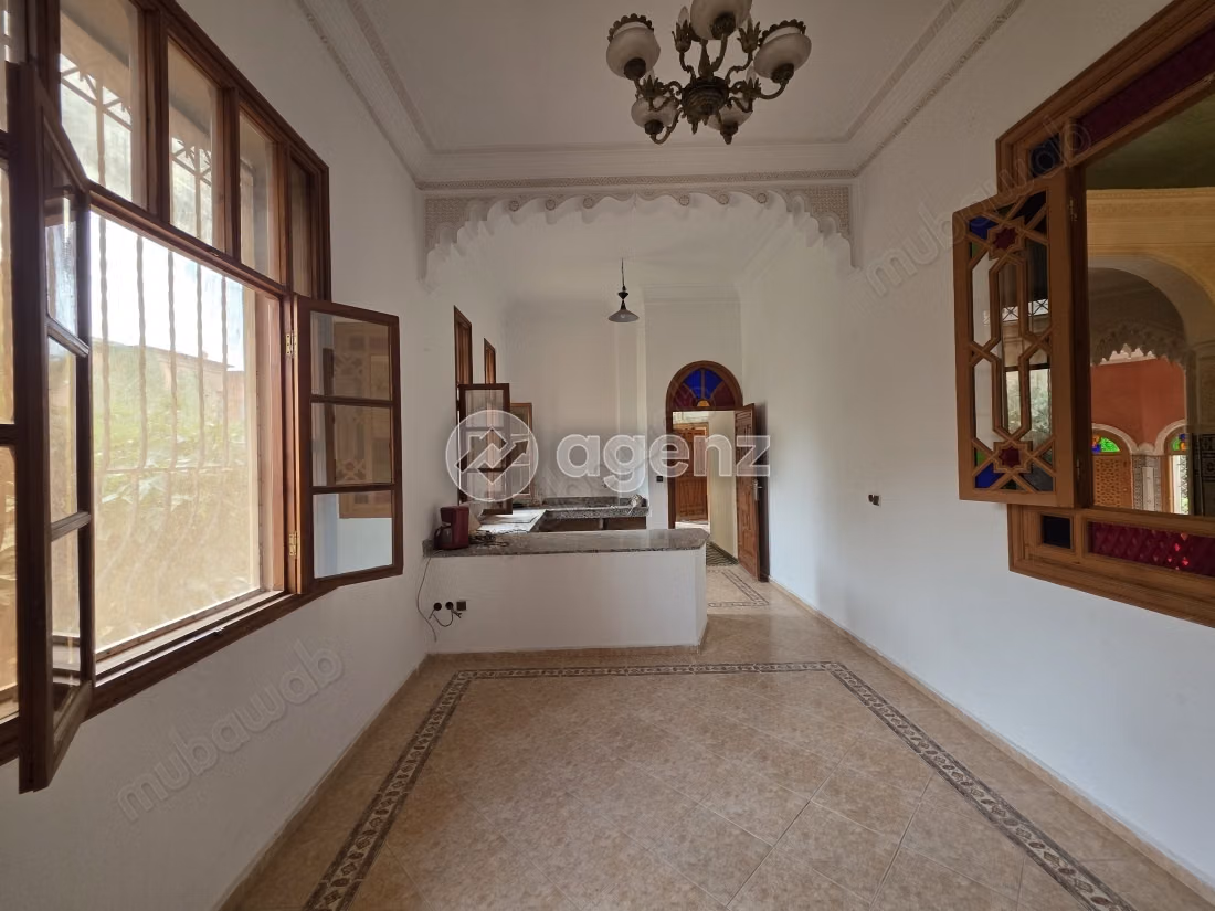 Villa for sale 411 m², 4 bedrooms Masmoudi Marrakech