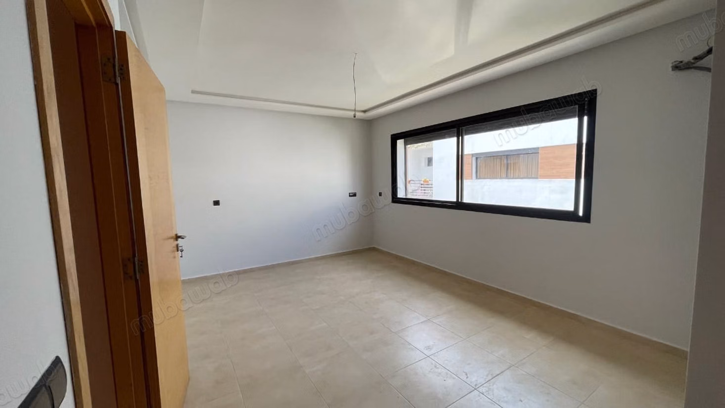 Luxe villa te huur in Harhoura. Oppervlakte 300 m². Typische Marokkaanse lounge, beveiligd verblijf