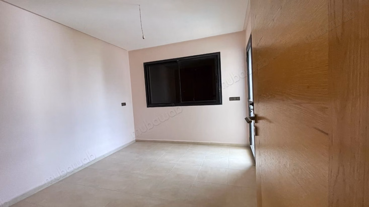 Luxe villa te huur in Harhoura. Oppervlakte 300 m². Typische Marokkaanse lounge, beveiligd verblijf