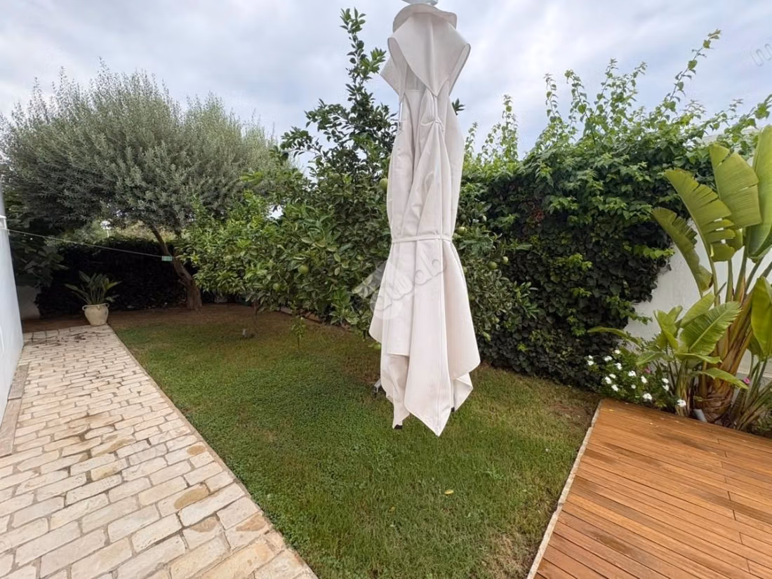 Piano di villa in affitto