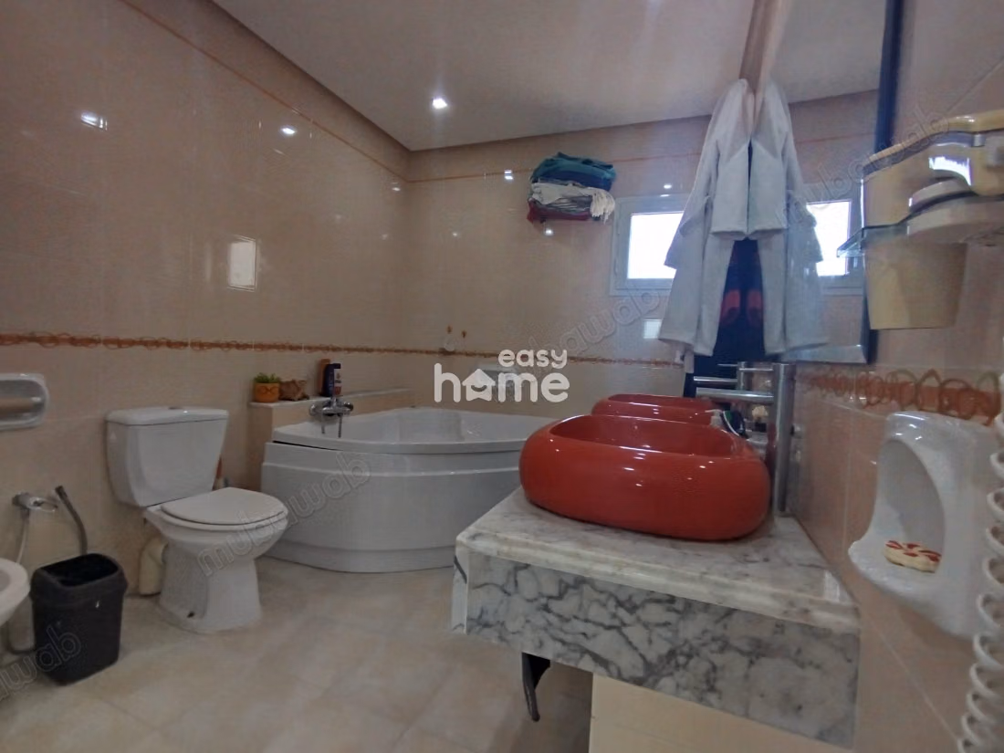 Maison de 310m² sur un terrain de 315m²