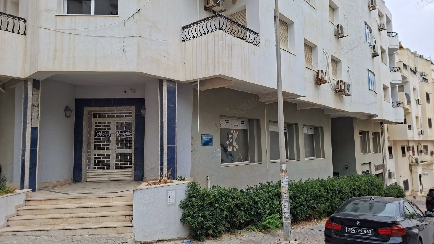 Espace Commercial 750 m² Av Hédi Nouira Ennasr 2