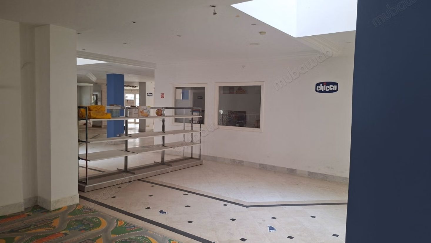 Espace Commercial 750 m² Av Hédi Nouira Ennasr 2