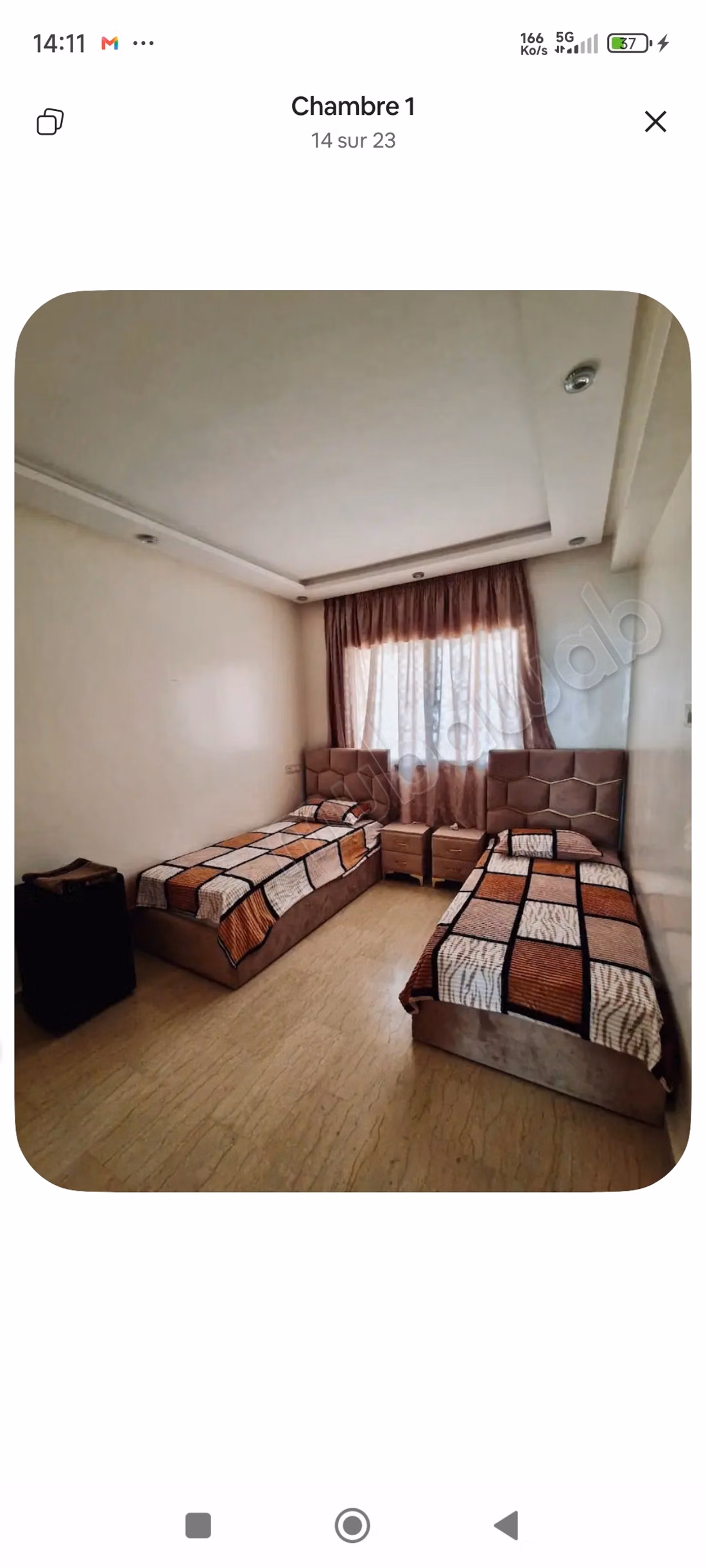 Appartement à louer à Harhoura. 
Surface totale 126 m². 
Bien meublé