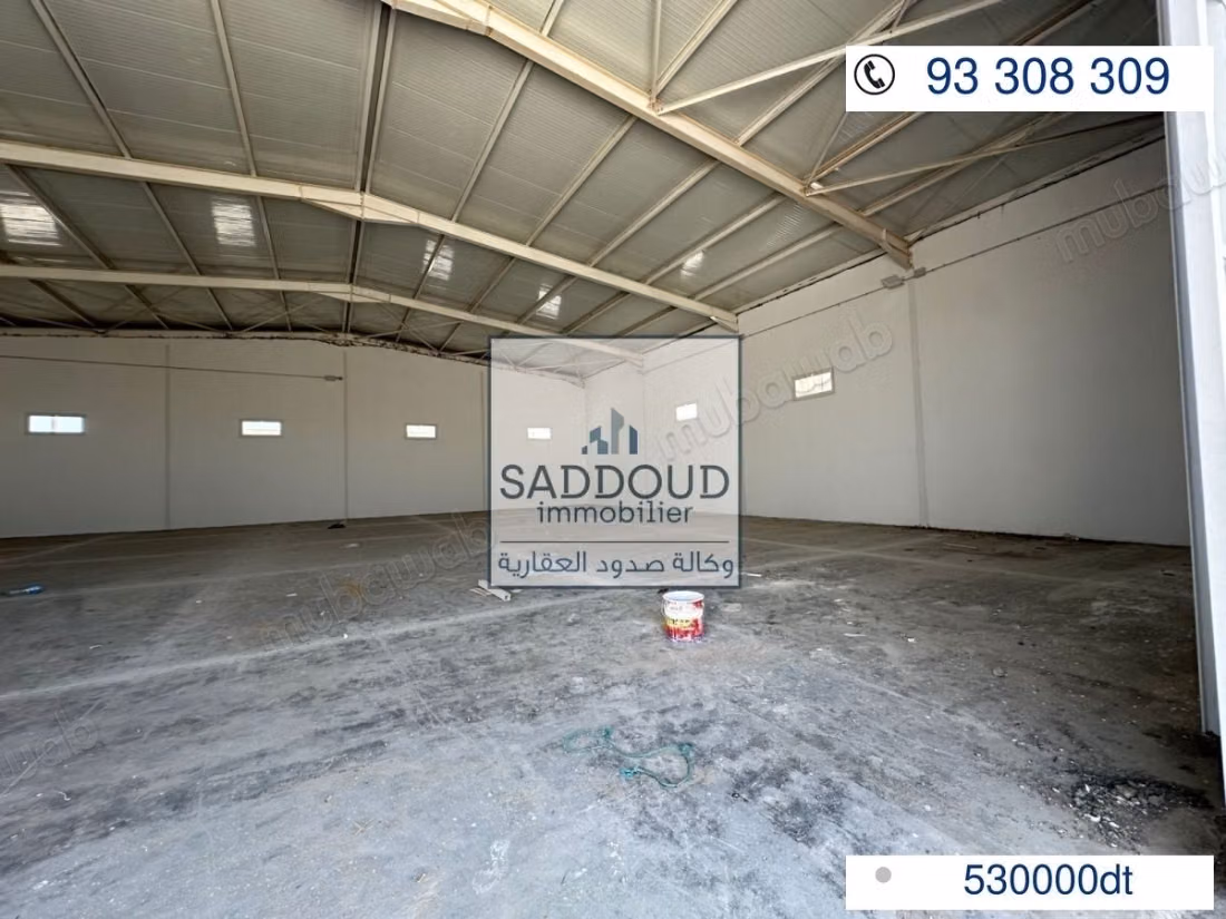 Entrepôt à vendre – Route Matar Km 8.5