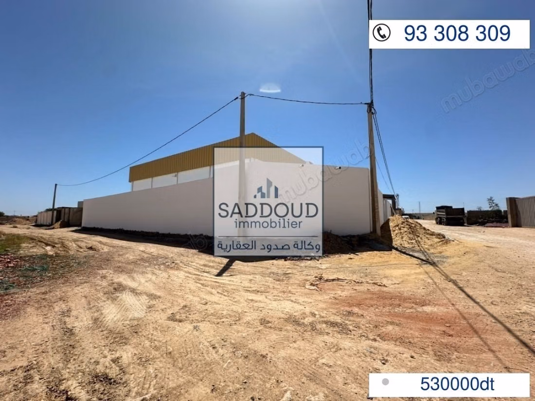 Entrepôt à vendre – Route Matar Km 8.5