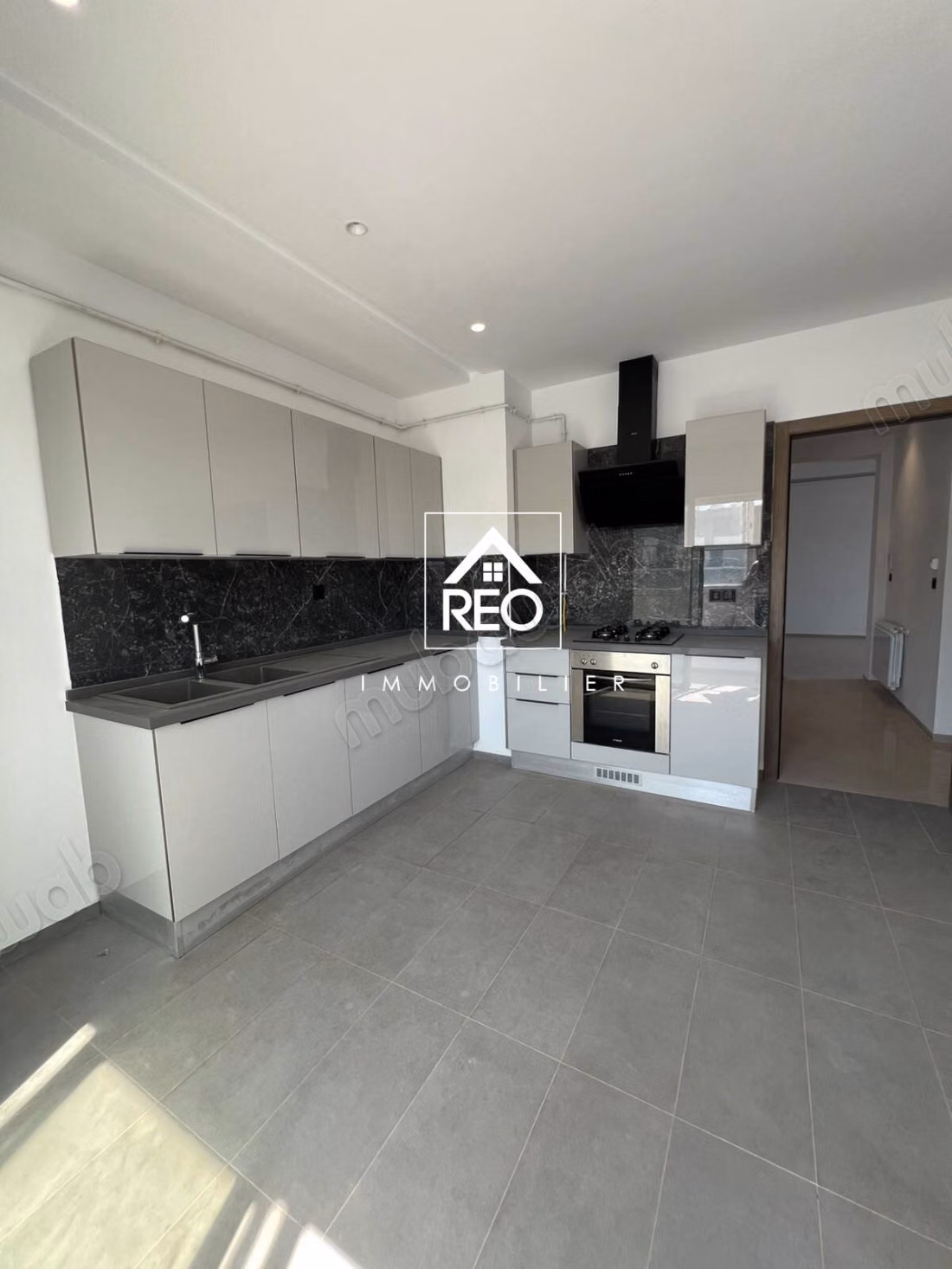 A vendre: Un appartement S3 à La nouvelle soukra