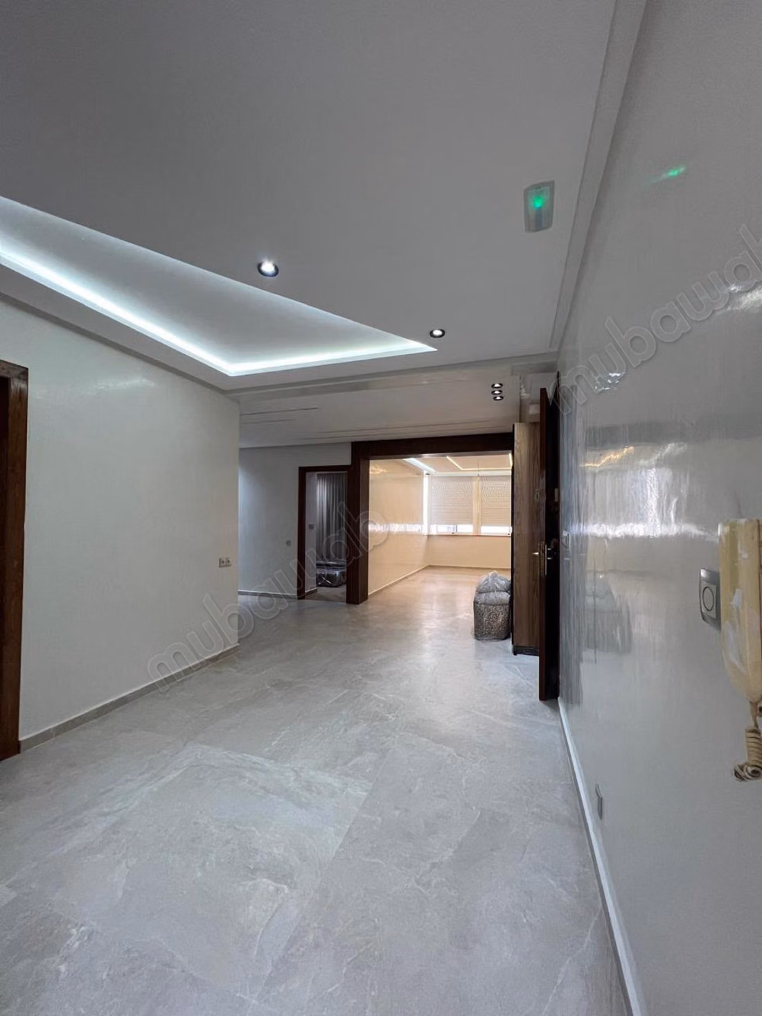 Appartement à l'achat à Bourgogne Ouest. 
2 belles chambres