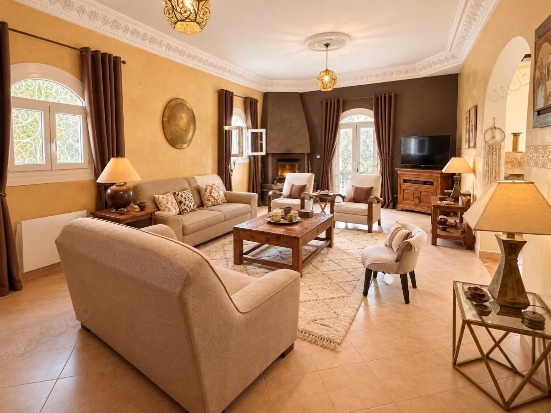 Stone villa with 5 bedrooms and a pool
