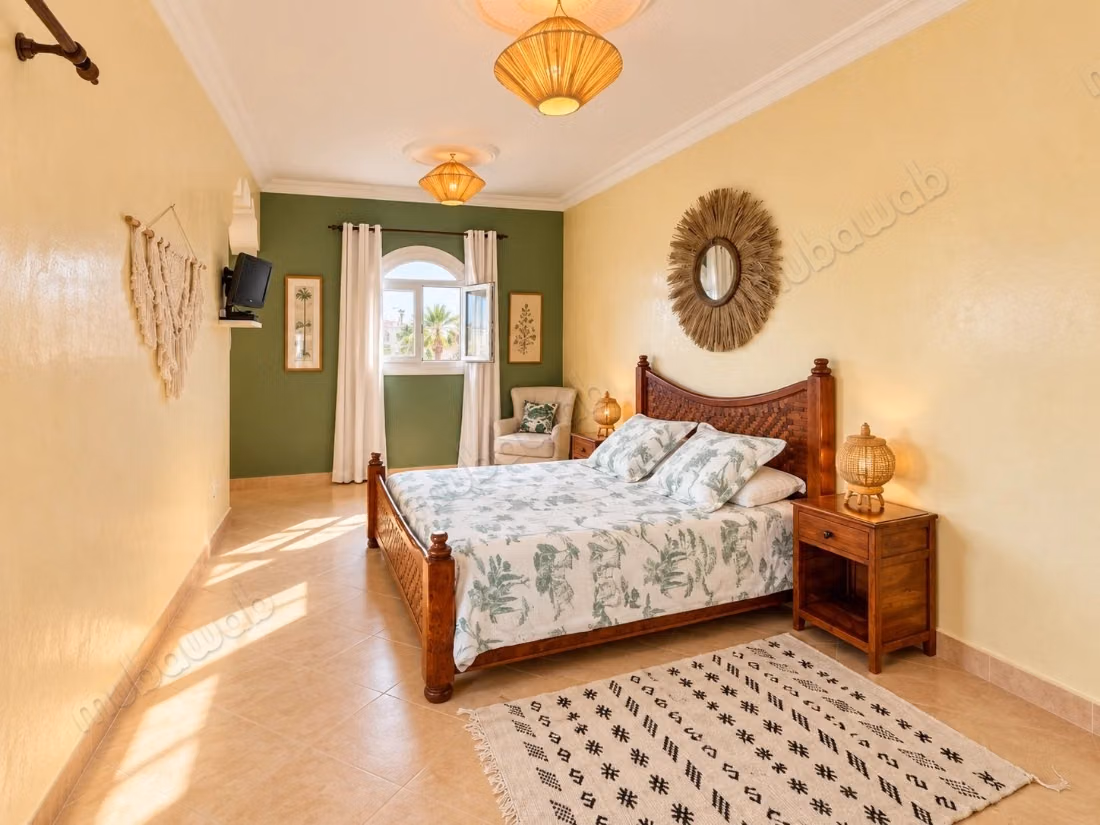 Stone villa with 5 bedrooms and a pool