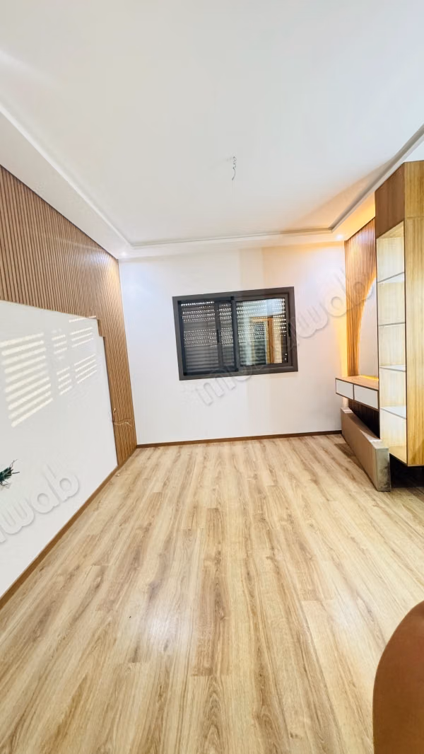 Appartement vide de deux chambres a louer