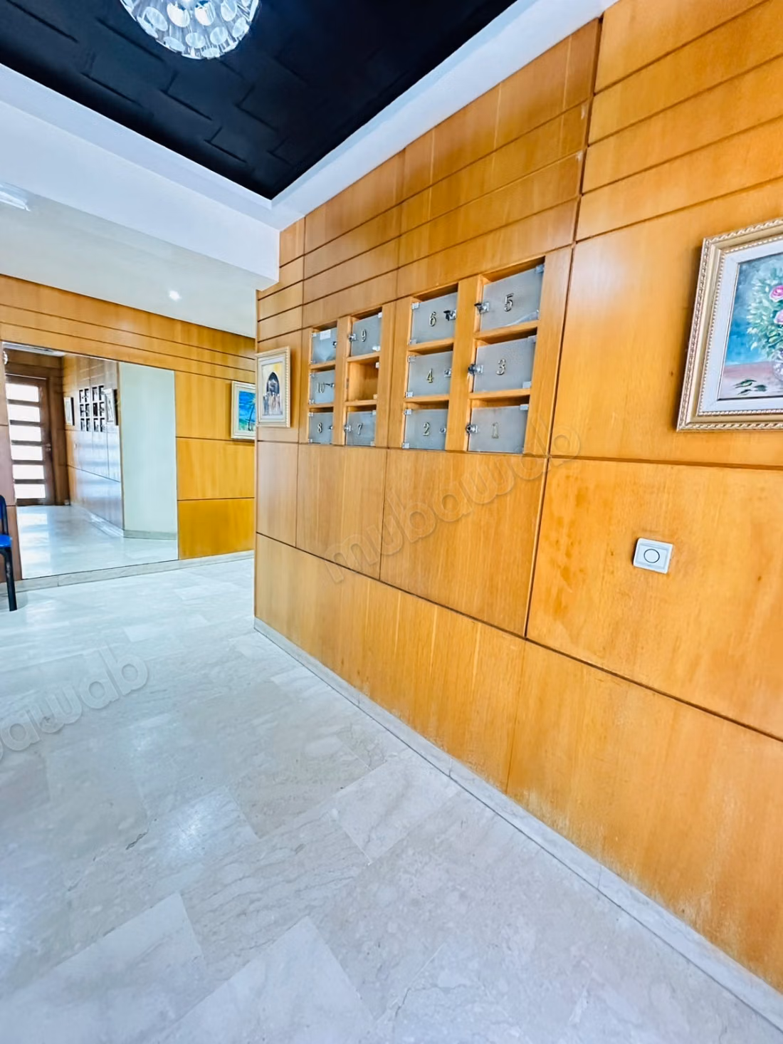 Alquile este apartamento en Belvédère. Superficie total 101 m². Bien amueblado