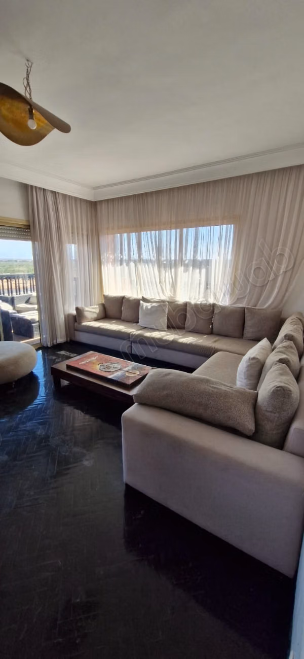 Apartamento amueblado de 3 habitaciones en el hivernaje