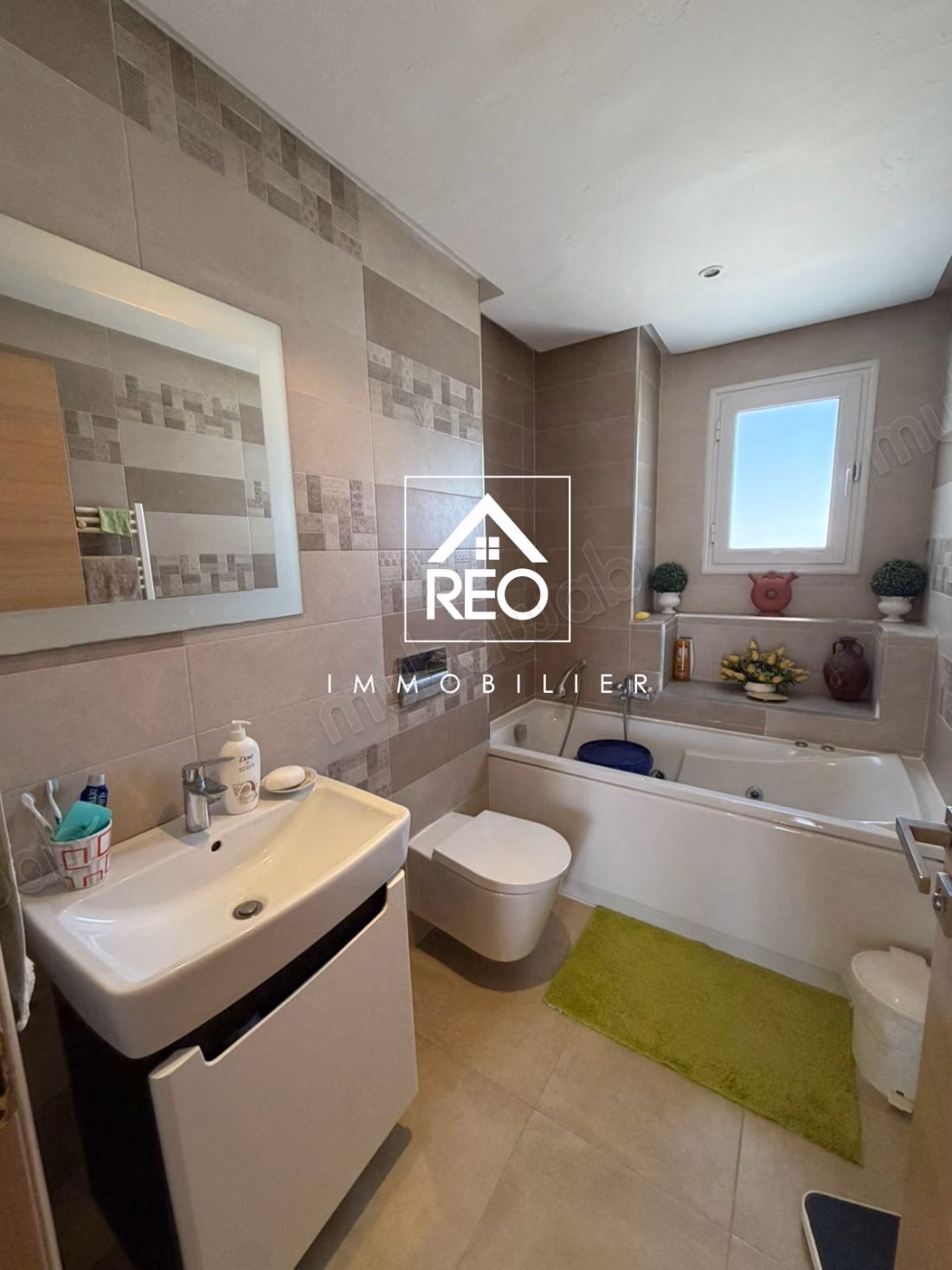 For sale: An S2 apartment in Chotrana 2