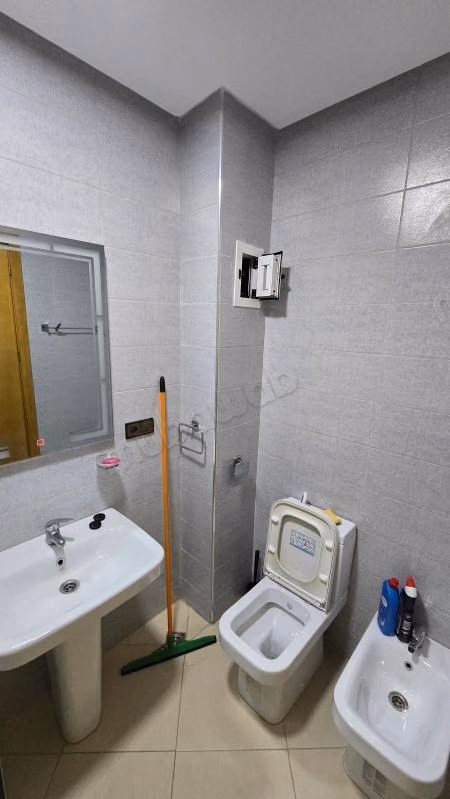 À vendre : Appartement à Mdiq. 3 Chambres. Meublé