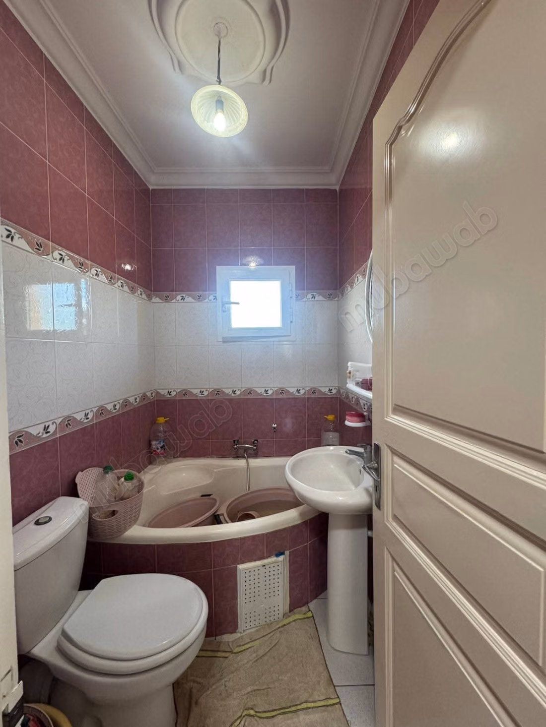 Maison sur deux niveaux à hammem el ghzez
