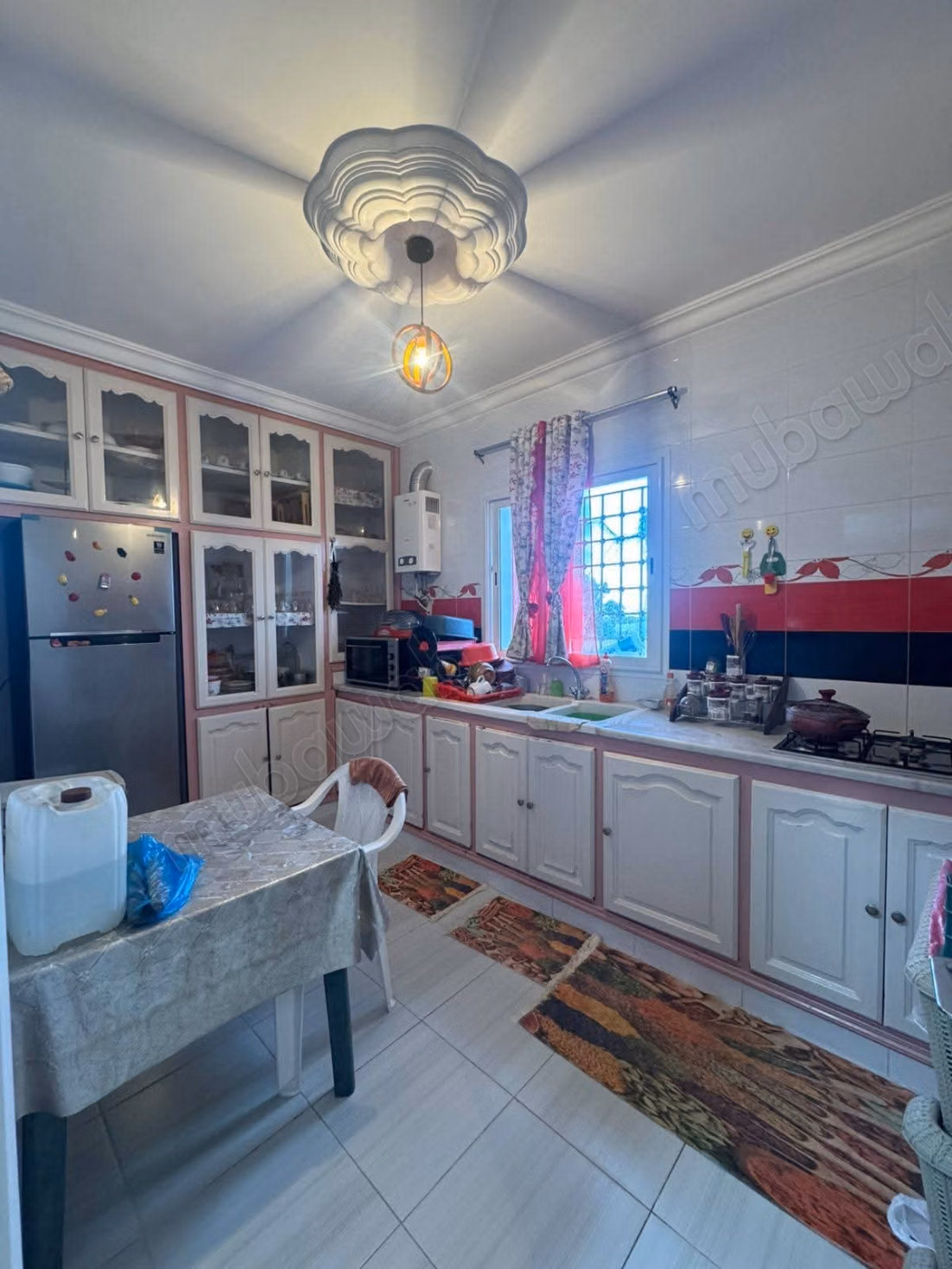 Maison sur deux niveaux à hammem el ghzez