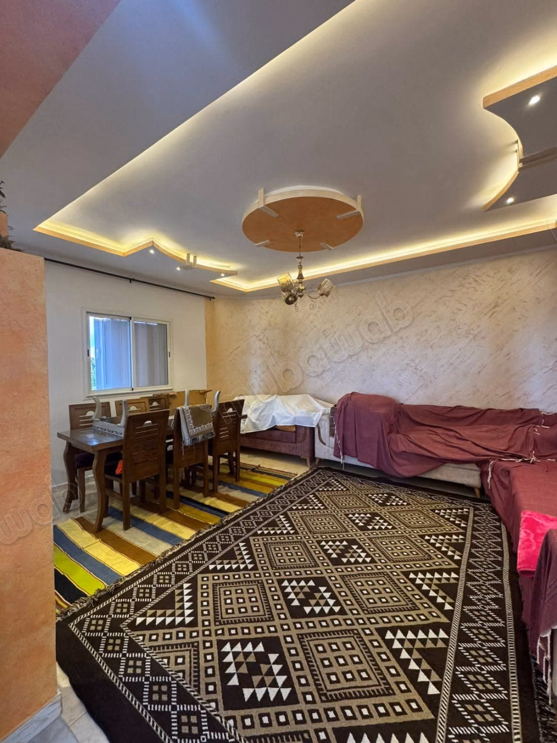 Maison sur deux niveaux à hammem el ghzez
