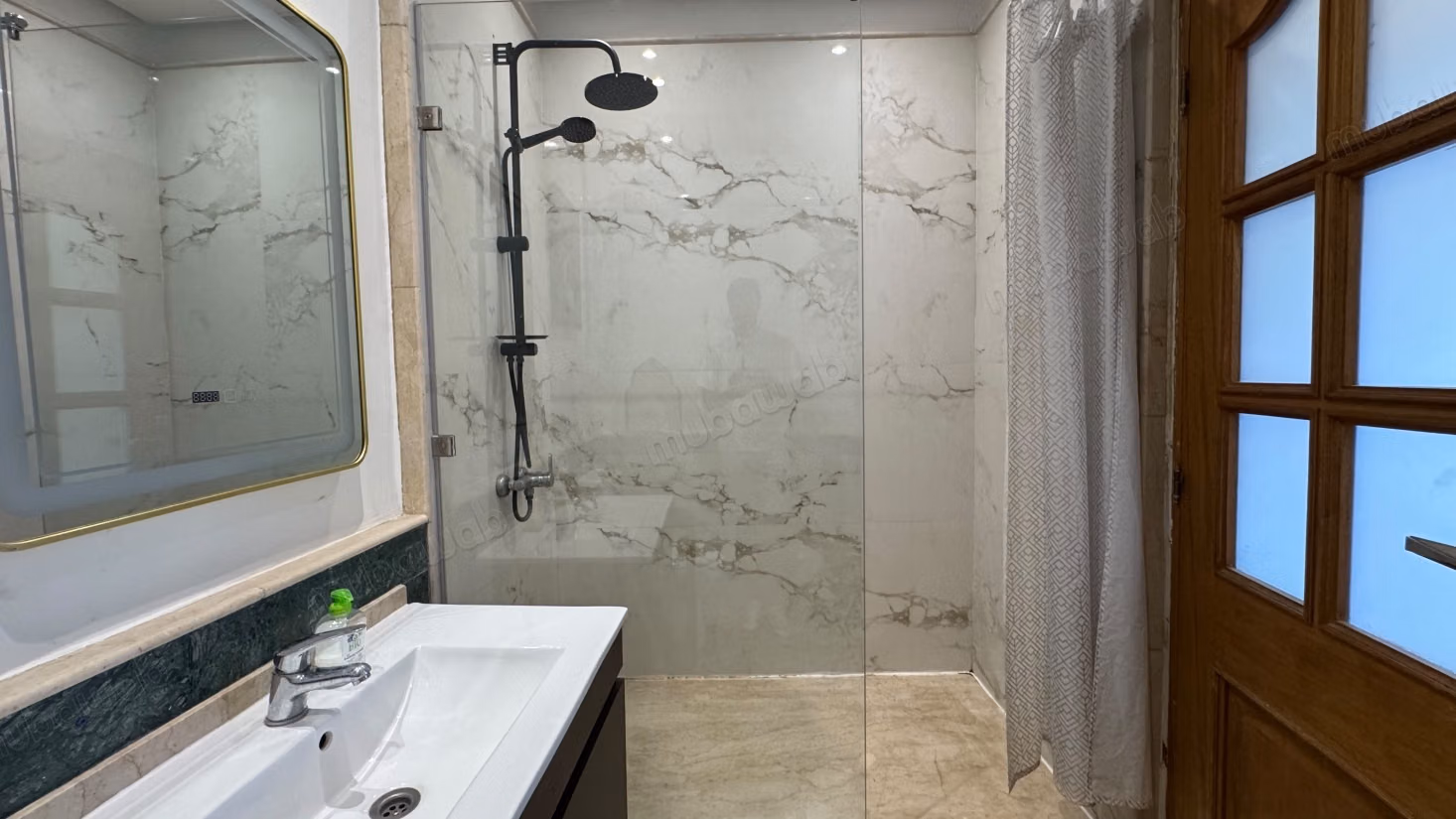 Appartement meublé 2 chambres avec terrasse et piscine 
Résidence Babylone, Hivernage